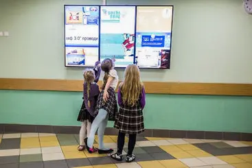 digital signage for schools - infozone project