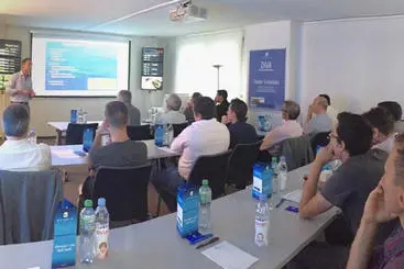 spinetix digital signage academy